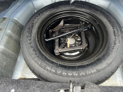 Used 2013 Chrysler 200 Touring FWD image 28