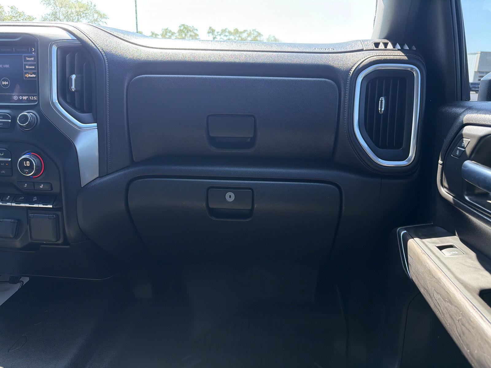 Used 2020 Chevrolet Silverado 2500 LTZ AWD/4WD image 36
