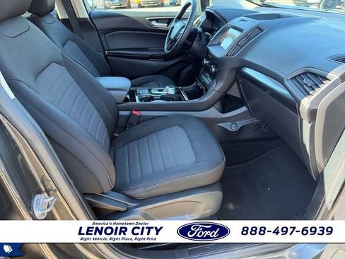 Certified 2020 Ford Edge SE image 13
