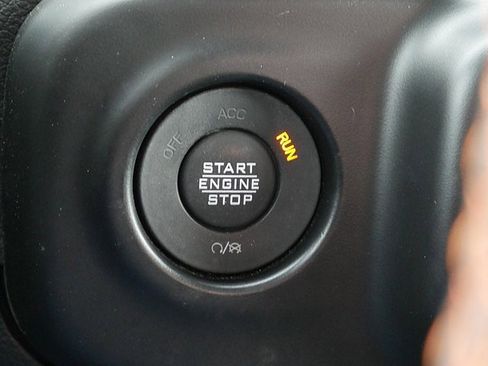 Used 2023 Jeep Gladiator Mojave image 32