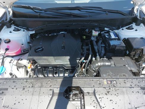 Certified 2025 Hyundai Santa Cruz SEL FWD image 32