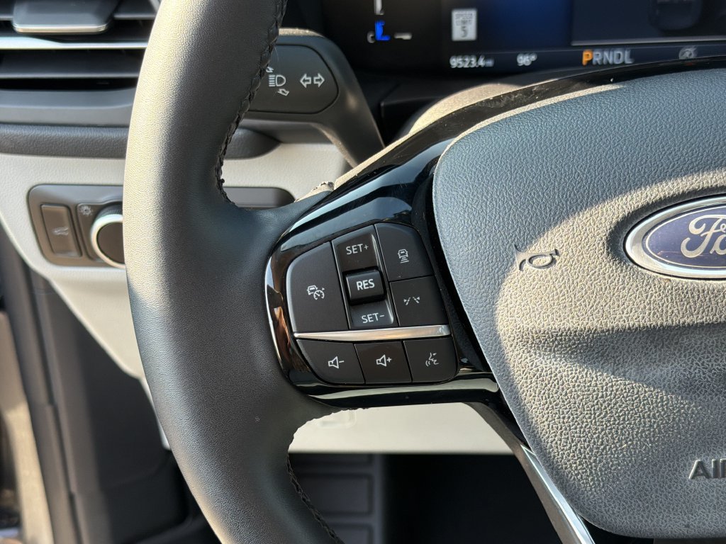 Used 2025 Ford Escape Active w/ Tech Pack #1 FWD image 25