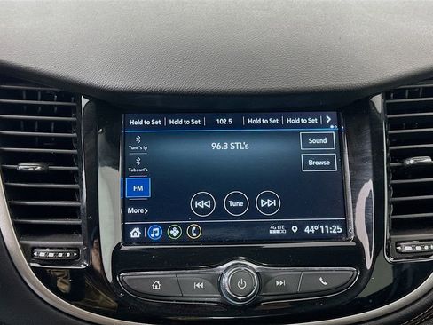 Used 2019 Chevrolet Trax LT w/ LT Convenience Package image 14