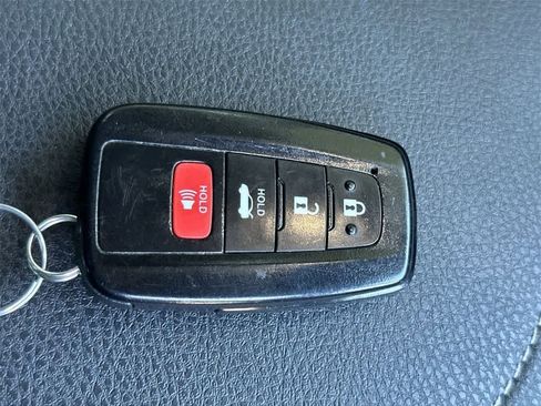 Used 2023 Toyota Camry XSE image 28