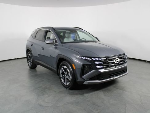 Certified 2025 Hyundai Tucson SEL FWD image 14