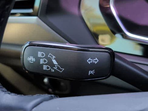 Used 2023 Volkswagen Jetta SE FWD image 27