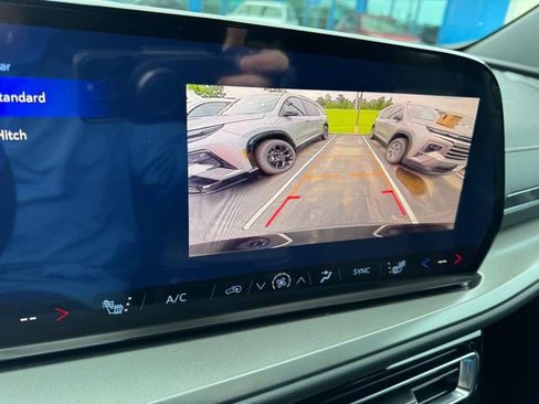 New 2026 Chevrolet Traverse LT FWD image 43