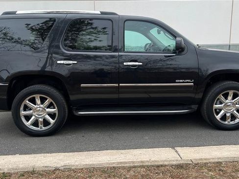 Used 2013 GMC Yukon Denali AWD/4WD image 17
