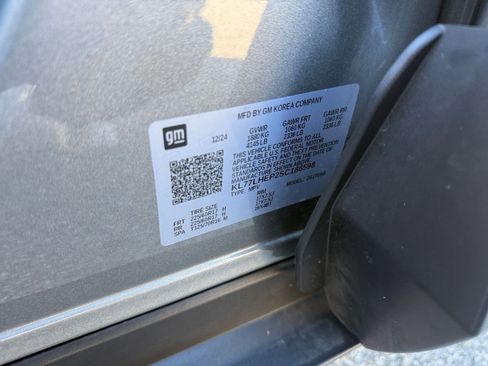 Used 2025 Chevrolet Trax LT image 27