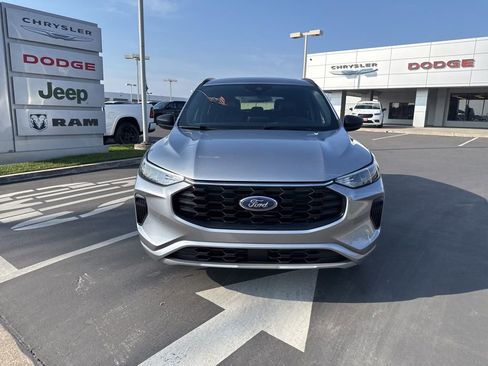 Used 2024 Ford Escape ST-Line image 11