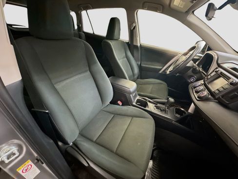 Used 2018 Toyota RAV4 LE w/ All Weather Liner Package AWD/4WD image 31