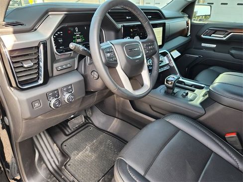Used 2024 GMC Sierra 1500 Denali w/ Denali Reserve Package image 9