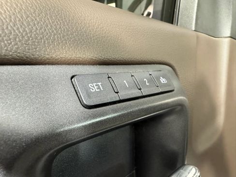 Used 2019 GMC Sierra 2500 Denali w/ Duramax Plus Package AWD/4WD image 40