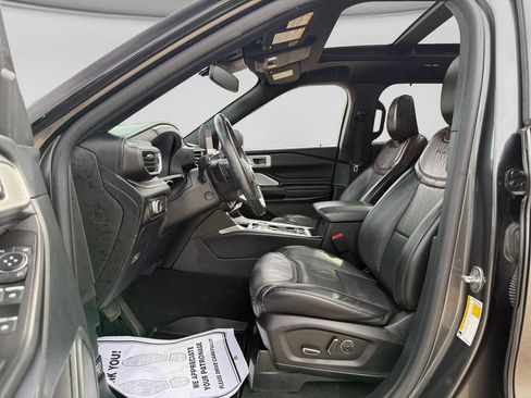 Used 2020 Ford Explorer Platinum w/ Premium Technology Package AWD/4WD image 20