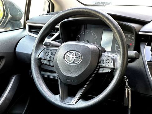 Certified 2025 Toyota Corolla LE FWD image 29