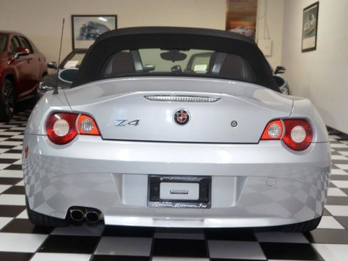 Used 2005 BMW Z4 3.0i RWD image 9