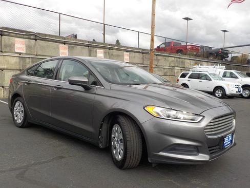 Used 2013 Ford Fusion S FWD image 1