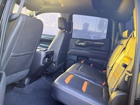Used 2023 GMC Sierra 1500 AT4 w/ AT4 Premium Package image 9