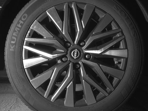 Used 2025 Nissan Altima 2.5 SV image 15