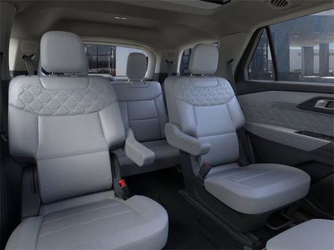 New 2026 Ford Explorer Platinum w/ LUX Leather Package image 11