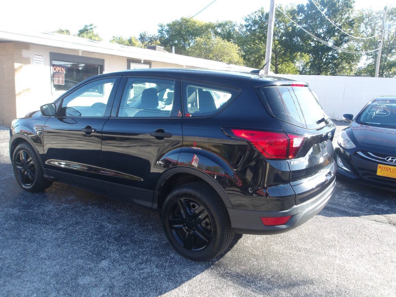 Used 2019 Ford Escape S FWD image 5