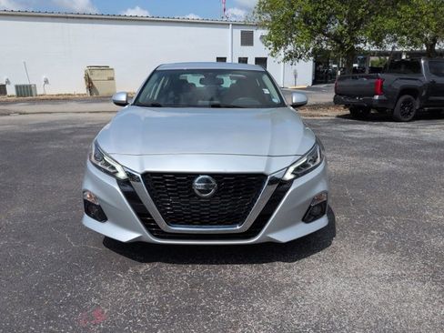 Certified 2020 Nissan Altima 2.5 SV FWD image 8