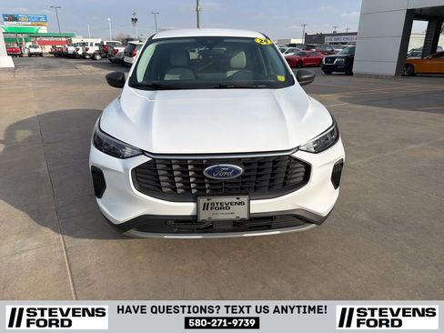 Used 2024 Ford Escape Active w/ Tech Pack #1 FWD image 3