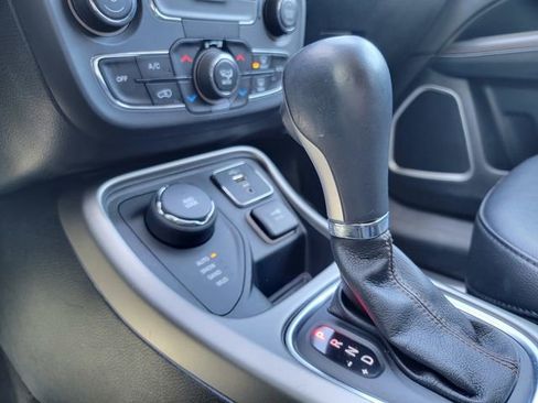 Certified 2019 Jeep Compass Latitude AWD/4WD image 30