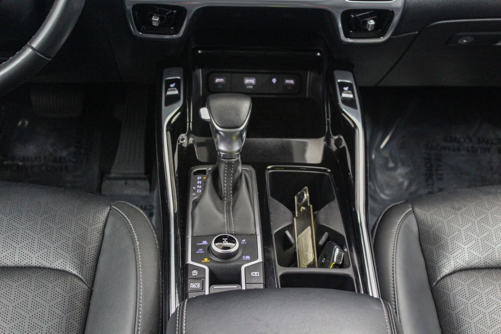 Used 2023 Kia Sorento SX AWD/4WD image 25