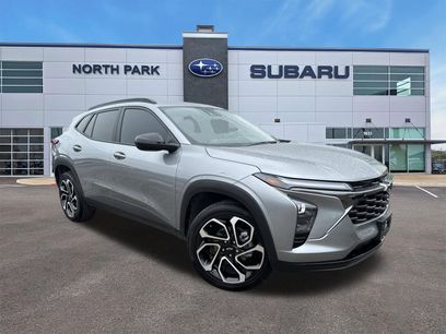 Used 2025 Chevrolet Trax RS w/ Driver Confidence Package