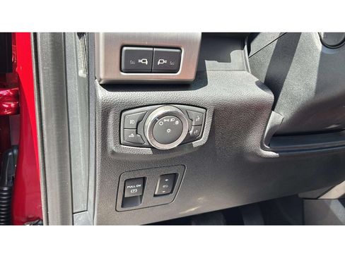 Used 2019 Ford F150 Platinum w/ Equipment Group 701A Luxury AWD/4WD image 21