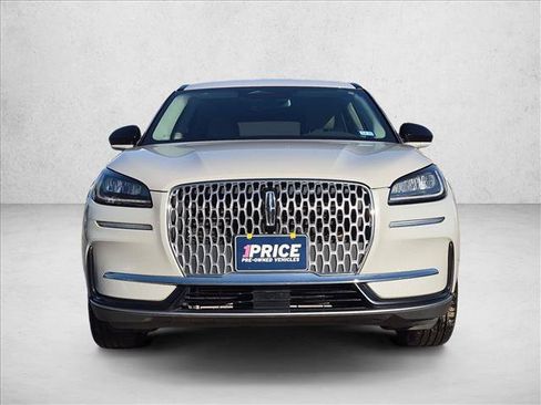 Used 2023 Lincoln Corsair FWD image 2