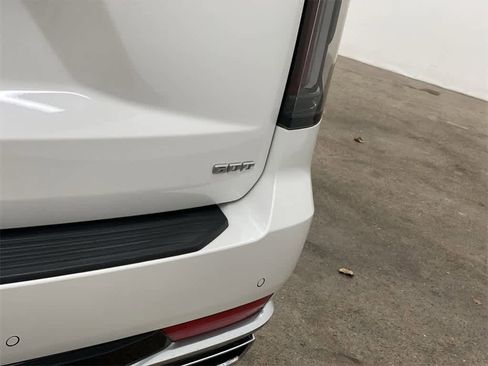 Used 2021 Cadillac Escalade Premium Luxury w/ Driver Assist Tech Package image 11