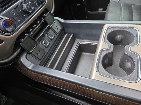 Used 2018 GMC Sierra 2500 Denali w/ Duramax Plus Package image 25