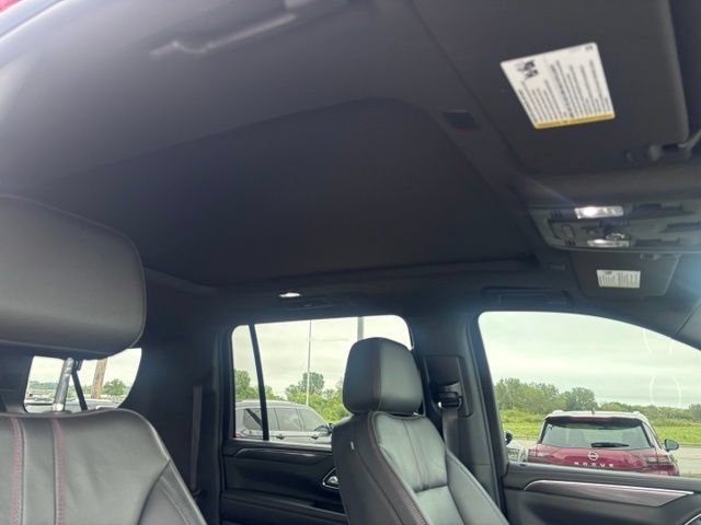 Used 2022 Chevrolet Suburban RST w/ Luxury Package AWD/4WD image 64