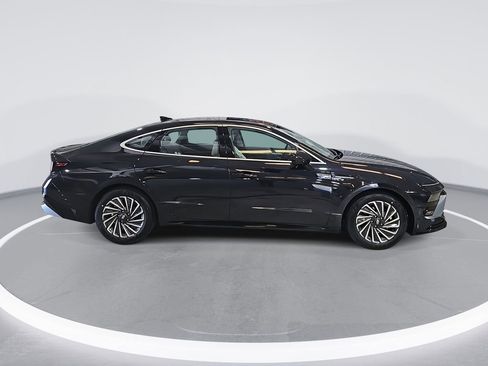 New 2026 Hyundai Sonata SEL FWD image 4