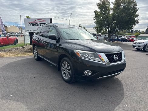 Used 2016 Nissan Pathfinder SV w/ SV Cold Weather Package image 1