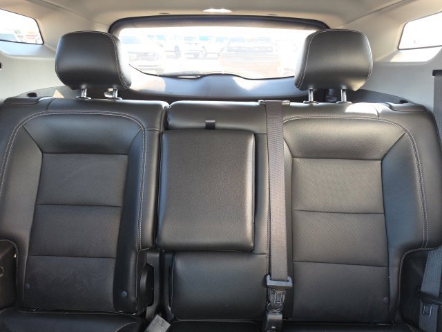 Used 2022 GMC Terrain SLT w/ Infotainment Package II AWD/4WD image 13