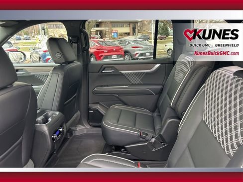 New 2026 GMC Acadia Denali w/ Super Cruise Package image 33