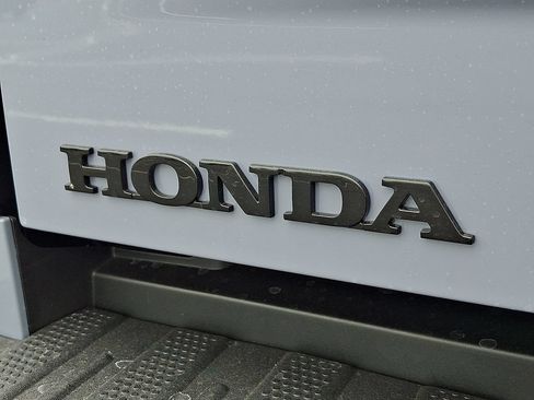 New 2026 Honda Ridgeline Black Edition image 11