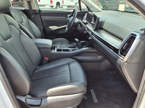 Used 2025 Kia Sorento X-Line EX AWD/4WD image 12