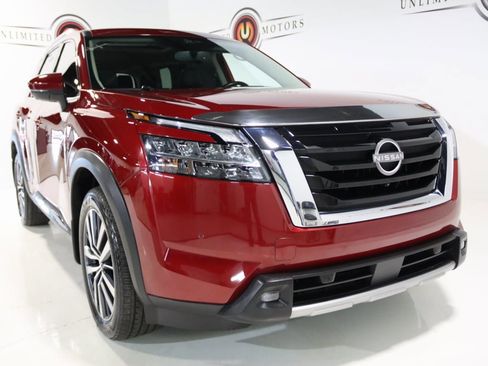 Used 2022 Nissan Pathfinder Platinum w/ Cargo Package image 23