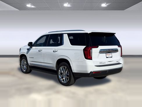 Used 2022 GMC Yukon SLT image 3