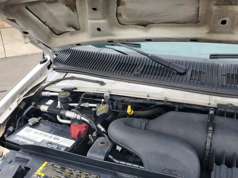 Used 2014 Ford E-150 and Econoline 150 Extended w/ Interior Upgrade Package image 11