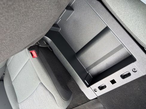 Used 2025 Ford F250 XLT w/ F-250 >10K GVWR Package image 18