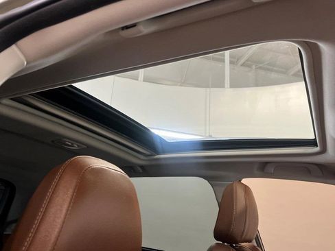 Used 2024 Subaru Forester Touring image 19