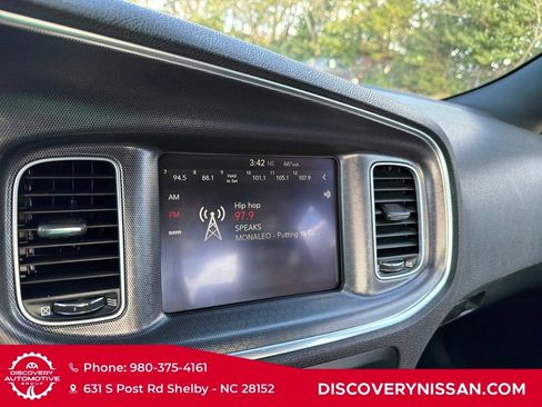 Used 2017 Dodge Charger R/T w/ Plus Group image 17