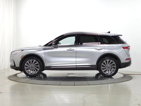 Used 2023 Lincoln Corsair Reserve FWD image 5