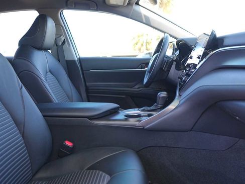 Used 2023 Toyota Camry SE w/ Convenience Package image 15