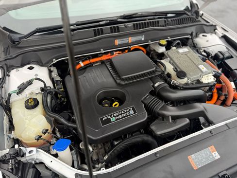 Used 2019 Ford Fusion Energi Titanium FWD image 52